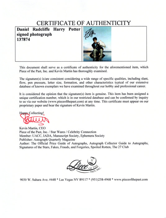 Certificate of authenticity – Daniel Radcliffe – Daniel Radcliffe Harry Potter signed photograph